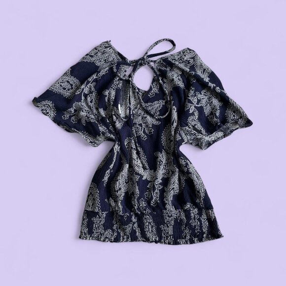 Paper Crane Navy & White Paisley Tie-Back Top – Size Medium - Picture 5 of 8